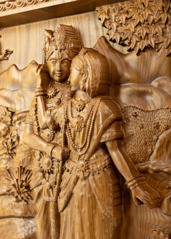 Radhe Krishna Wooden Carving Wall Art - Image 4