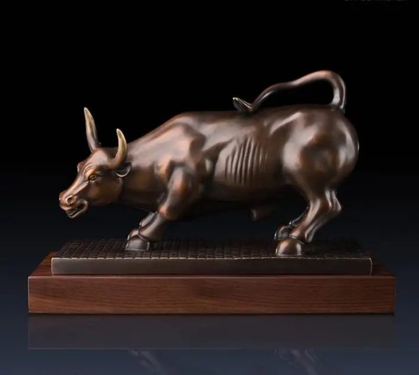 Designer Brass Sculpture for Home and Office Decor